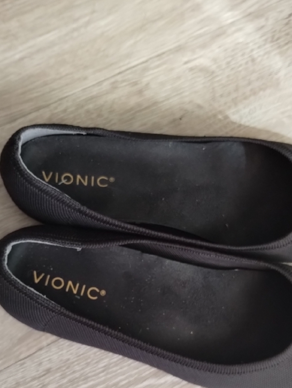 Vionic Black Knit Ballet Flats with Bow Accent - Picture 2 of 4